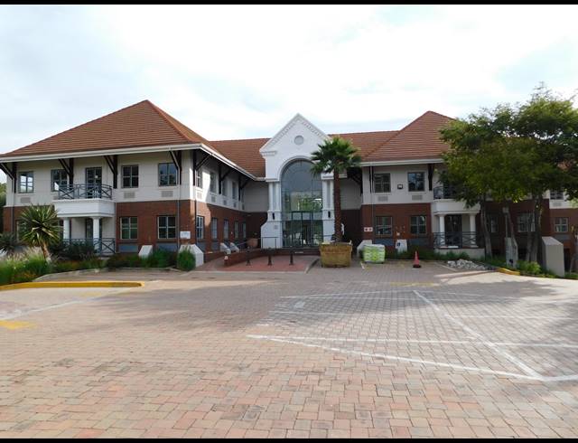 446M² OFFICE TO LET IN HYDE PARK
